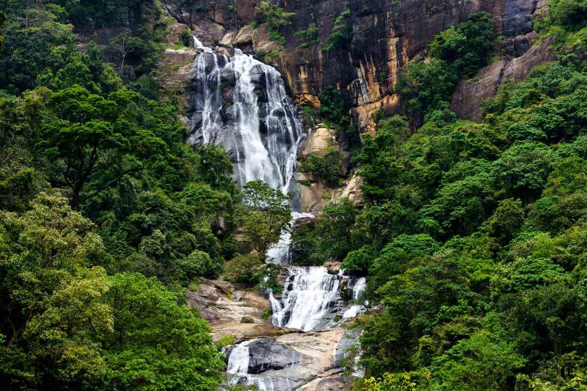 Explore the stunning waterfalls near Ella, Sri Lanka, from the majestic Ravana Falls to the hidden gem of Ellewala.